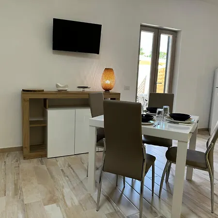 ゲストハウス Napul'e